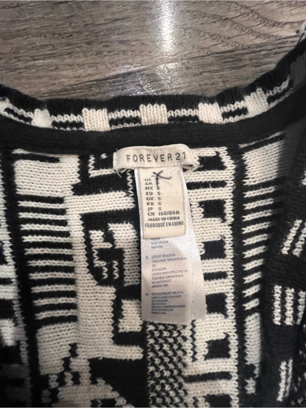 Forever 21 Black & White Sleeveless Geometric Knit Dress - Picture 2 of 3